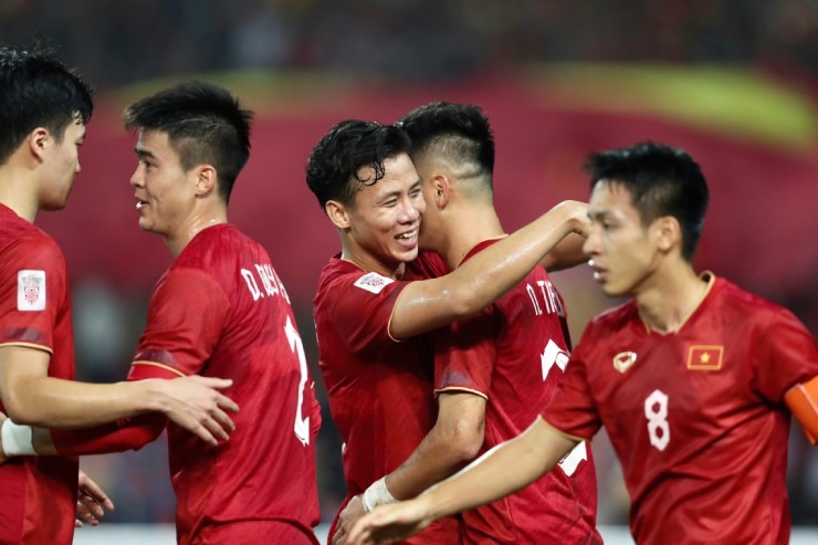 Màn trình diễn xuất sắc ở AFF Cup 2022 giúp Tiến Linh xứng đáng giành QBV Việt Nam 2022, bởi anh hoàn toàn vượt trội so với nhiều cầu thủ khác của tuyển Việt Nam. Ảnh: Tạp chí Du lịch TP.HCM
