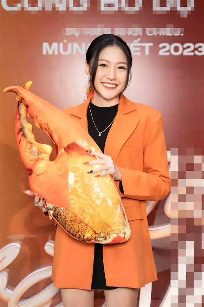 Để có ngoại hình như hiện tại, Uyển Ân từng rất nỗ lực để giảm ít nhất 12kg.