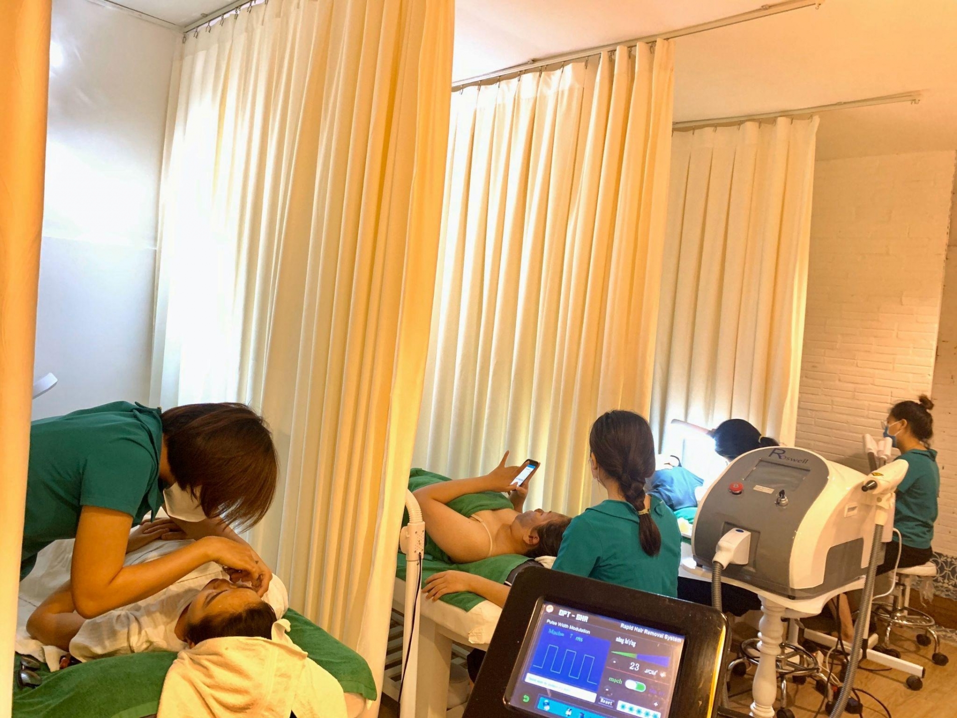 Tưng bừng chăm sóc da mặt - body ngày 08/03 - Viện thẩm mỹ Anchee Clinic - Ảnh 2