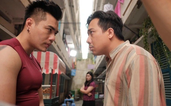 Vì có mối quan hệ thân thiết nên Lê Dương Bảo Lâm liên tục xuất hiện trong các sản phẩm của Trấn Thành, từ web drama Hẻm cụt đến phim điện ảnh Nhà bà nữ. Vì có mối quan hệ thân thiết nên Lê Dương Bảo Lâm liên tục xuất hiện trong các sản phẩm của Trấn Thành, từ web drama Hẻm cụt đến phim điện ảnh Nhà bà nữ.