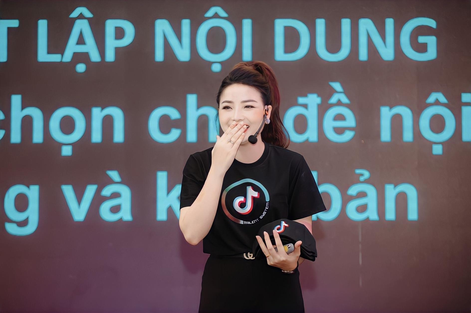 CEO Nguyễn Hiền chia sẻ thành công với nghề sáng tạo nội dung - Ảnh 2