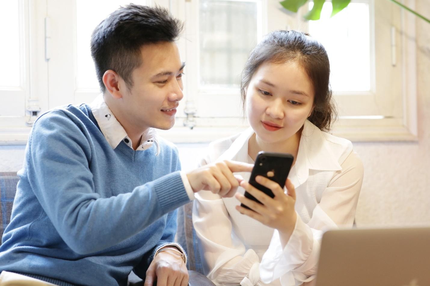 Khách hàng hài lòng khi trải nghiệm đặt vé xe Phương Trang trên ví VNPAY.