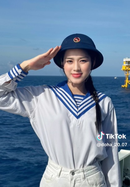 Đỗ Thị Hà vừa kểt thúc hành trình đầy ý nghĩa khi ghé thăm quần đảo Trường Sa.