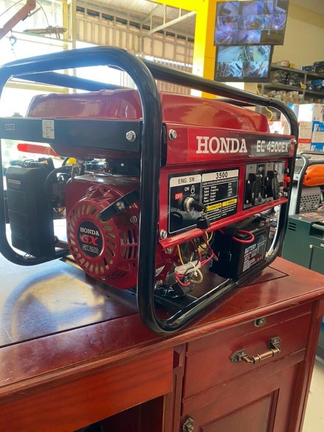 Người dân cần chọn những đơn vị cho thuê máy phát điện uy tín, đảm bảo để tránh 'tiền mất tật mang'.