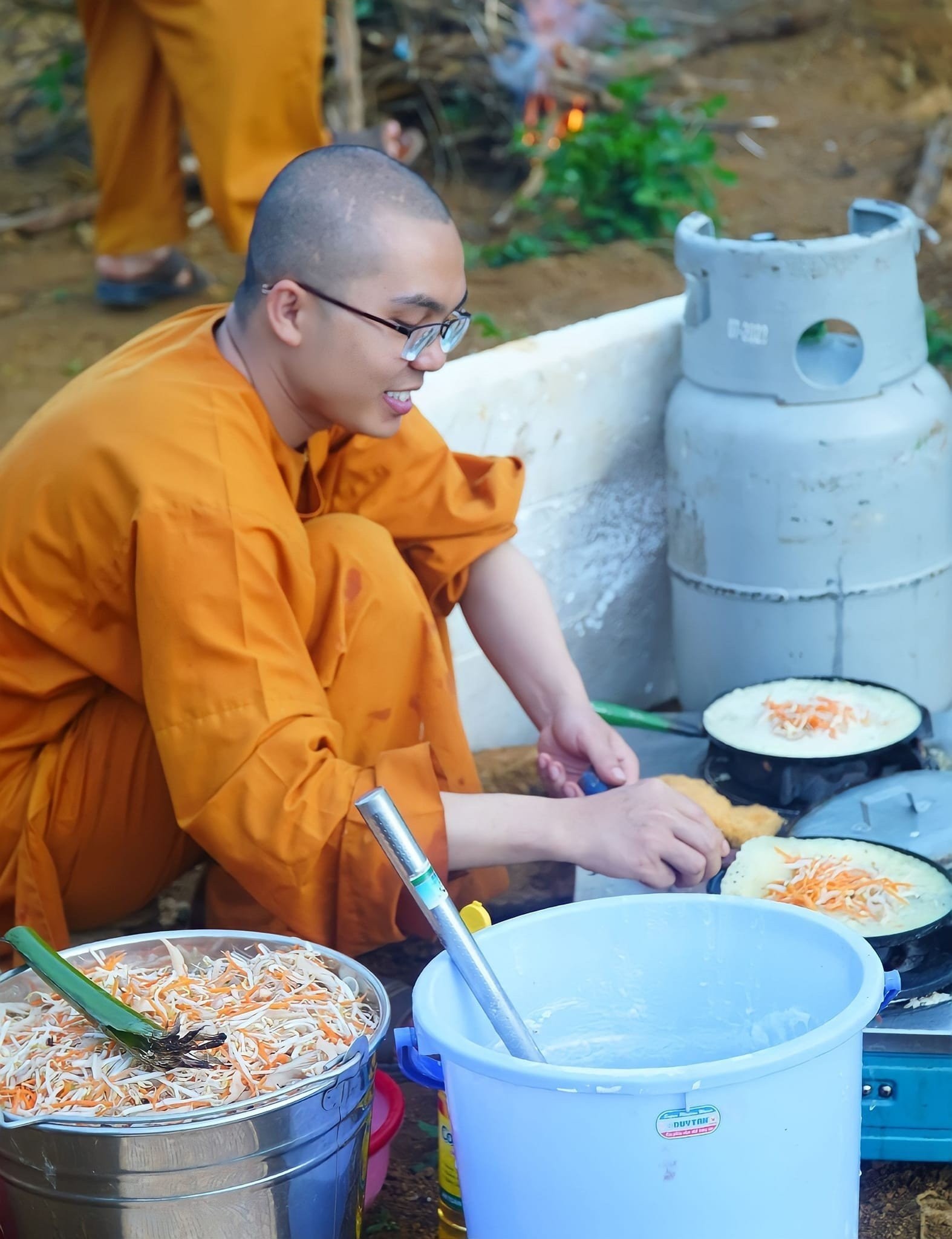 Sư thầy Thích Khải Tuấn và kênh TikTok 'chữa lành' thu hút cộng đồng - Ảnh 2