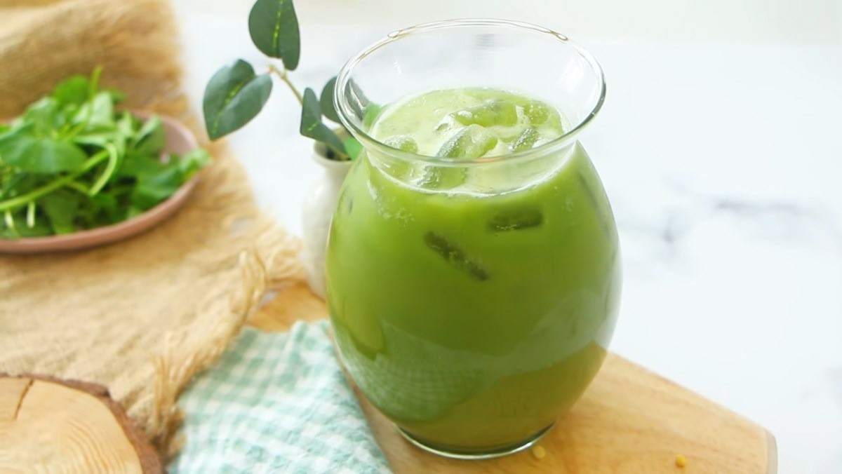 Rau má đôi khi được thoa lên da để làm lành da và giảm sẹo, bao gồm cả vết rạn da do mang thai. Rau má đôi khi được thoa lên da để làm lành da và giảm sẹo, bao gồm cả vết rạn da do mang thai.
