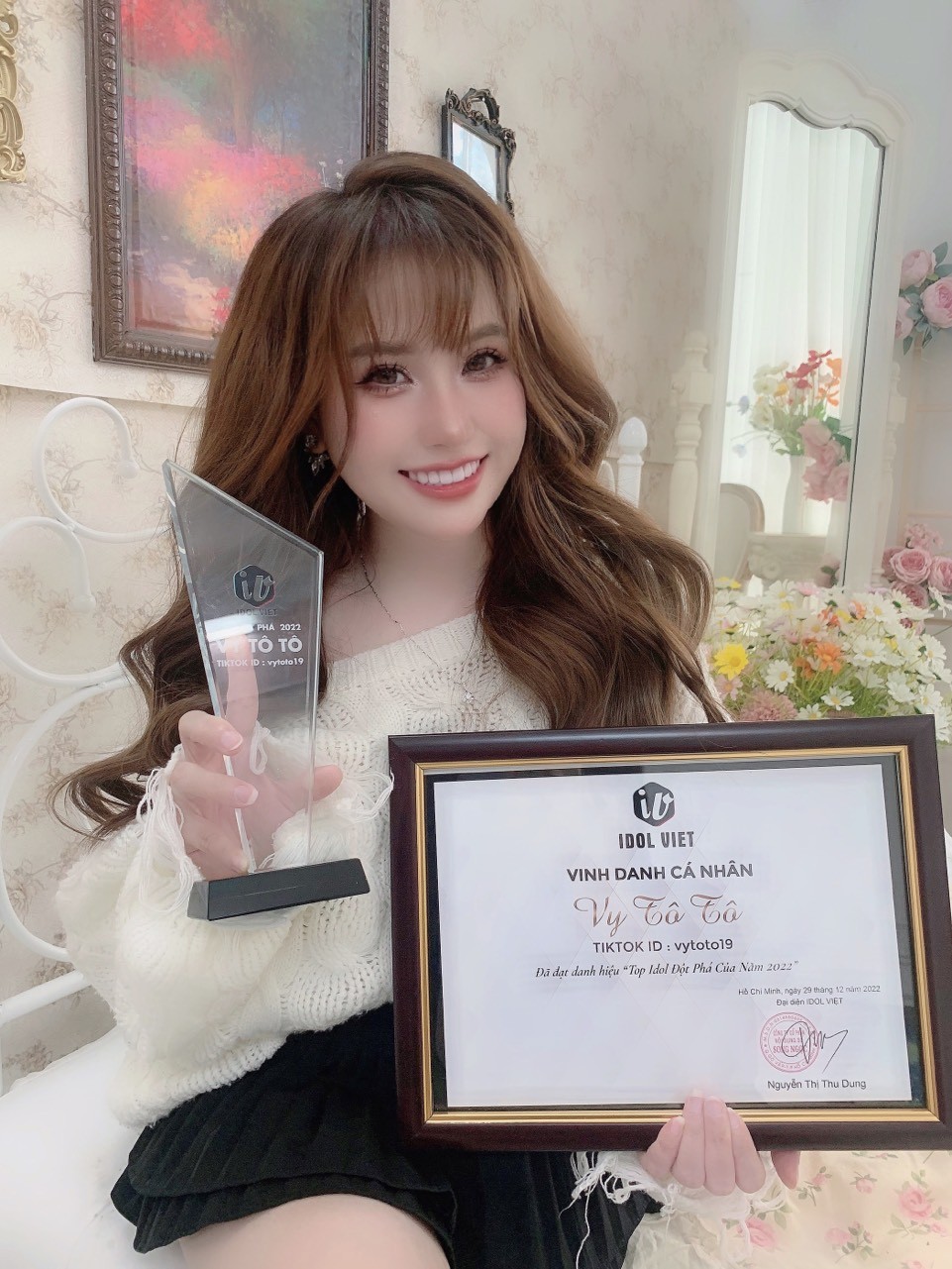 Chúc Vy - Từ một cô gái nhút nhát đến idol hot tiktok live - Ảnh 3 Chúc Vy - Từ một cô gái nhút nhát đến idol hot tiktok live - Ảnh 3