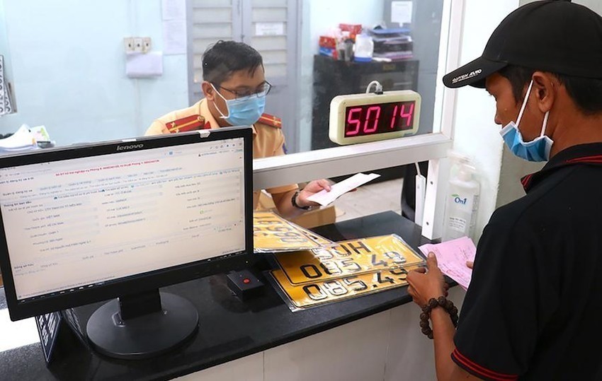 Bộ Công an vừa ban hành Thông tư quy định về cấp, thu hồi đăng ký, biển số xe cơ giới với nhiều điểm mới cần chú ý. Ảnh: PLO