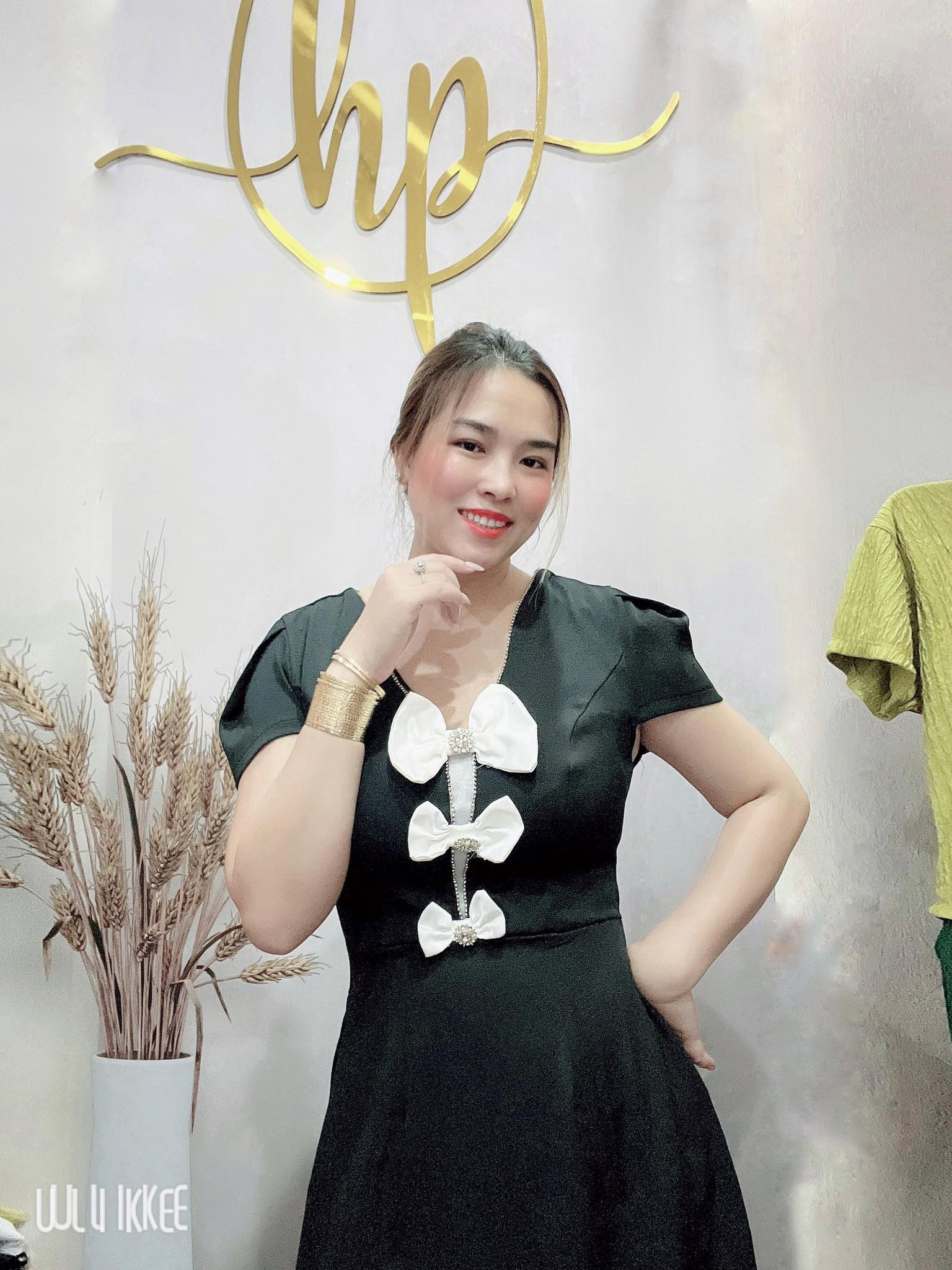 Cô nàng sở hữu riêng một xưởng may mang tên Huỳnh Phạm