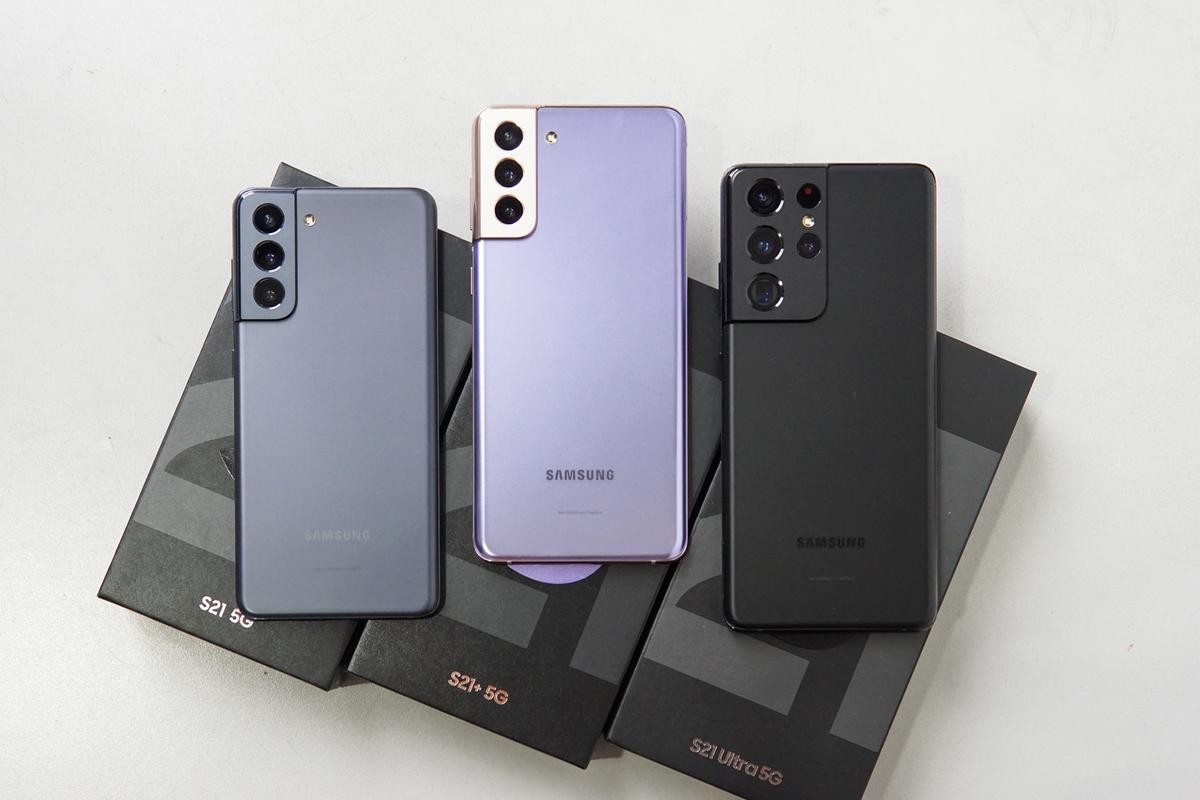 Galaxy S21 trở đi và một số mẫu tầm trung gần đây hứa hẹn nhận được bốn bản cập nhật lớn. Galaxy S21 trở đi và một số mẫu tầm trung gần đây hứa hẹn nhận được bốn bản cập nhật lớn.
