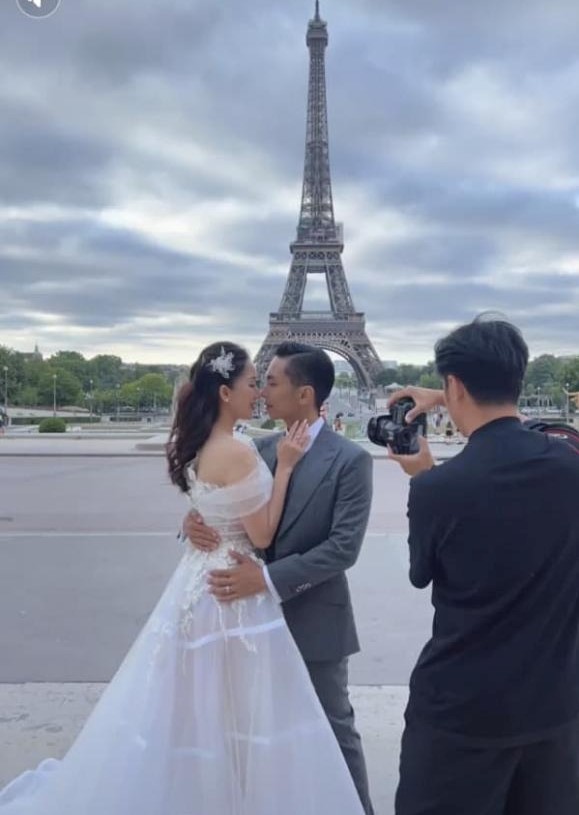 Hé lộ ảnh cưới của vợ chồng Phan Hiển, cận cảnh sắc vóc Khánh Thi gây chú ý mạnh 