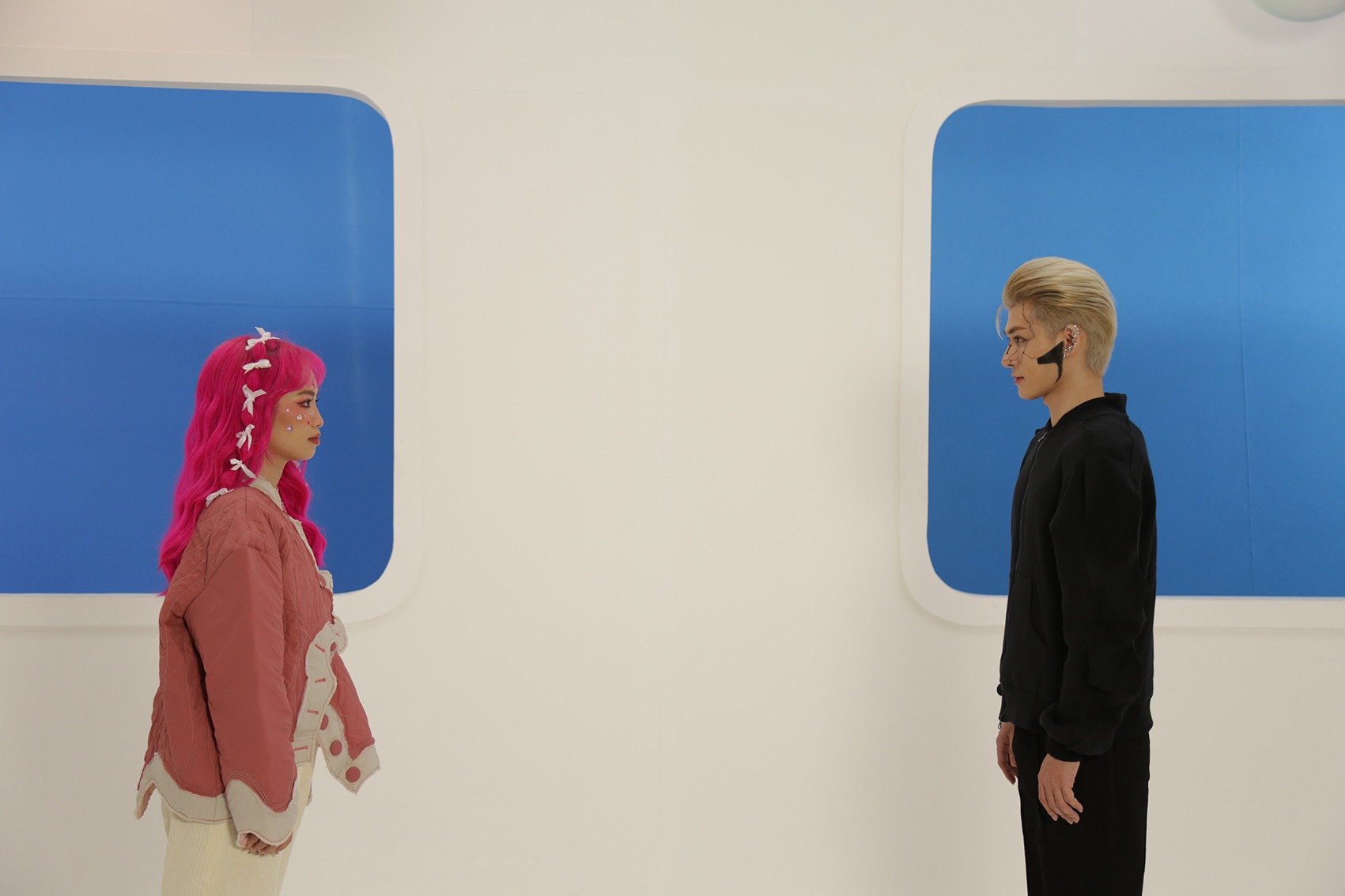 MV debut của Cầm nhận được sự chú ý từ phía cư dân mạng (ảnh: internet)