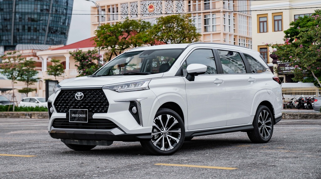 10 mẫu xe bán chạy nhất Việt Nam tháng 8/2020: Mitsubishi Xpander giữ vững ngôi vương, VinFast Lux A gây bất ngờ 