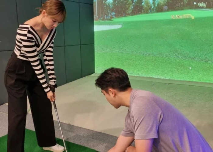 Hari Won khoe ảnh đi học đánh golf (Ảnh: FBNV) Hari Won khoe ảnh đi học đánh golf (Ảnh: FBNV)