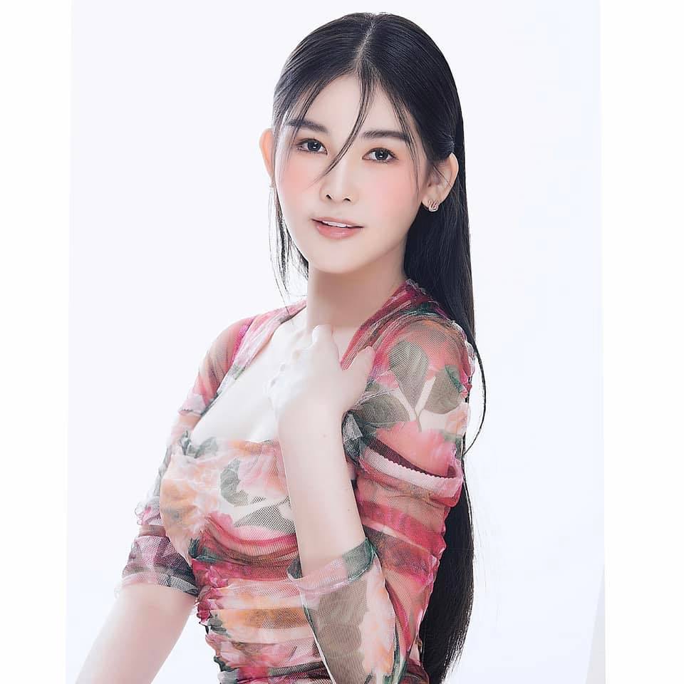 3 Hoa hậu là Giảng viên: Lương Thùy Linh vừa tốt nghiệp đã được tin tưởng, Ngân Anh gây chú ý mạnh - Ảnh 3 3 Hoa hậu là Giảng viên: Lương Thùy Linh vừa tốt nghiệp đã được tin tưởng, Ngân Anh gây chú ý mạnh - Ảnh 3