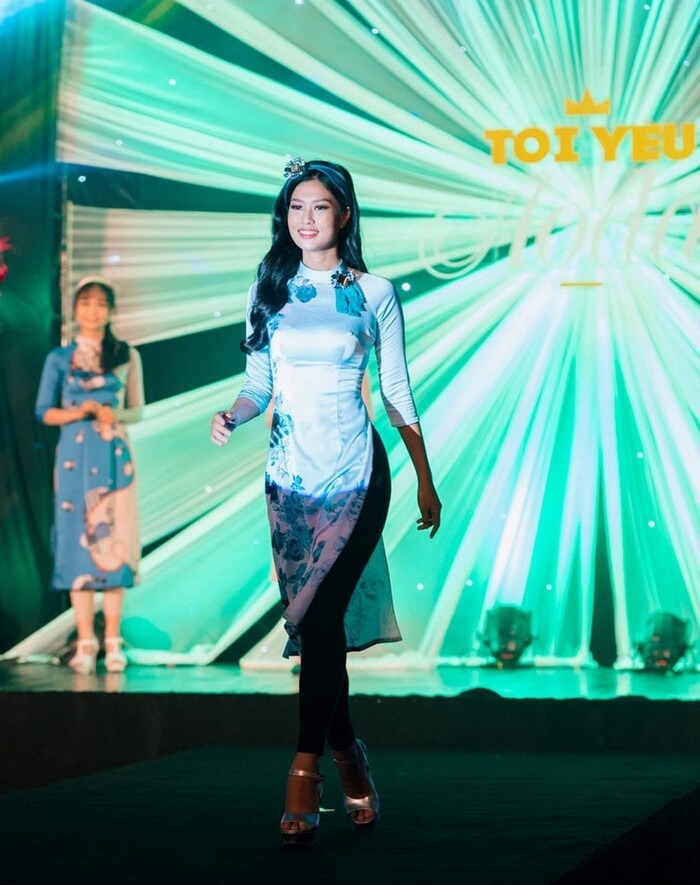 Thiên Ân lúc tham gia cuộc thi Hoa khôi Áo dài nữ sinh Việt Nam 2018 (Ảnh: BTC)