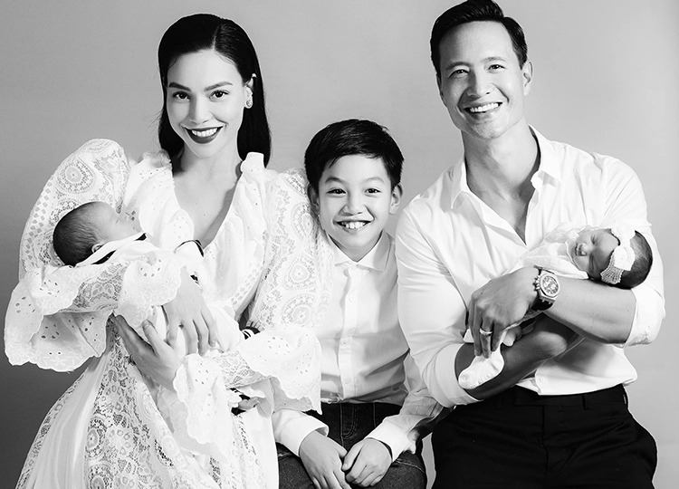 Gia đình nhỏ của Hồ Ngọc Hà - Kim Lý (Ảnh: FBNV) Gia đình nhỏ của Hồ Ngọc Hà - Kim Lý (Ảnh: FBNV)