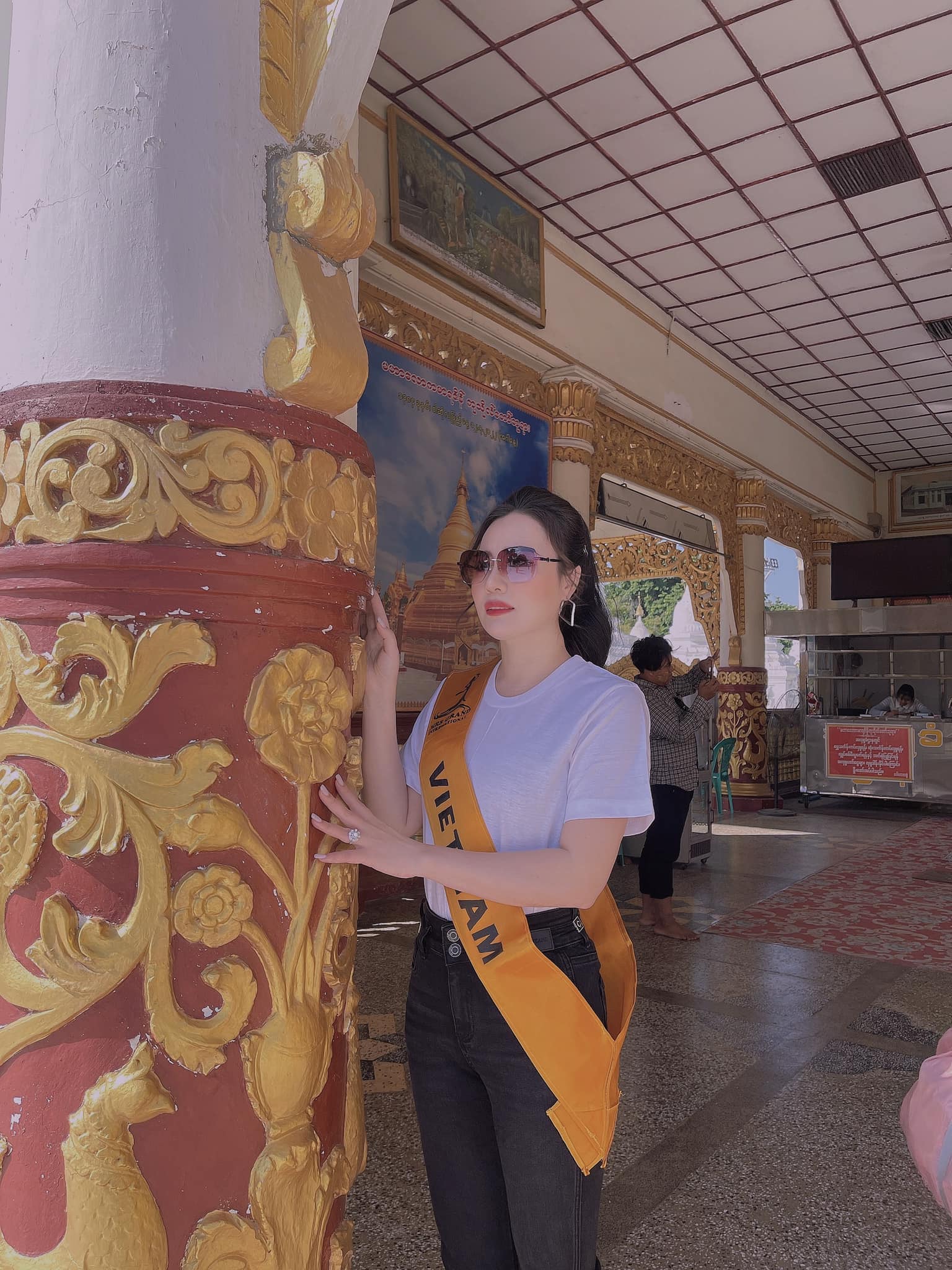 Phan Kim Oanh là ai? Tiểu sử, sự nghiệp của Mrs Grand International 2022 - Ảnh 8 Phan Kim Oanh là ai? Tiểu sử, sự nghiệp của Mrs Grand International 2022 - Ảnh 8