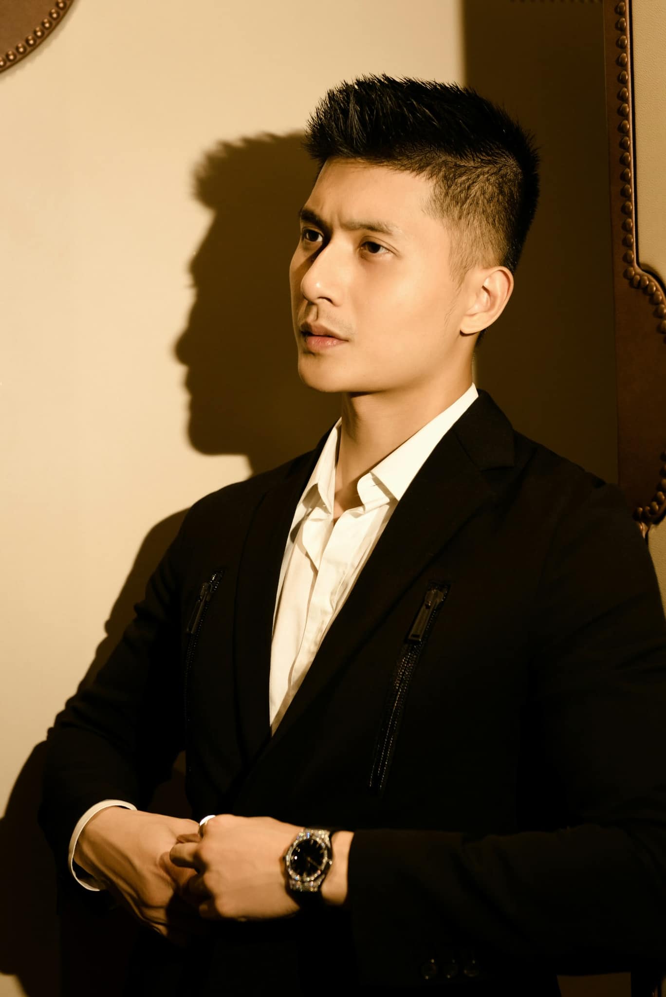 Lâm Bảo Châu hẹn hò với Lệ Quyên khiến diện mạo hiện tại được nhận xét ngày càng chững chạc hơn (Ảnh: FBNV)