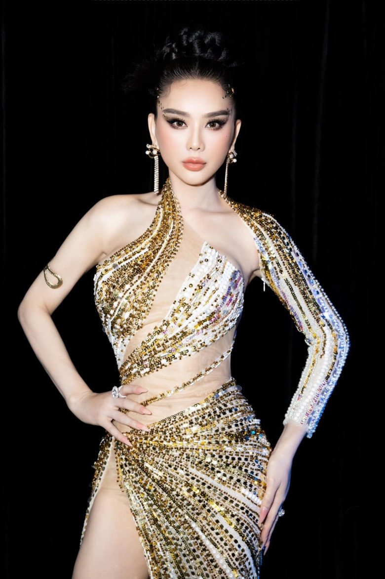 Với nhan sắc, vóc dáng hiện tại của Lâm Khánh Chi đủ khiến nhiều người phải mê mẩn (Ảnh: FBNV) Với nhan sắc, vóc dáng hiện tại của Lâm Khánh Chi đủ khiến nhiều người phải mê mẩn (Ảnh: FBNV)