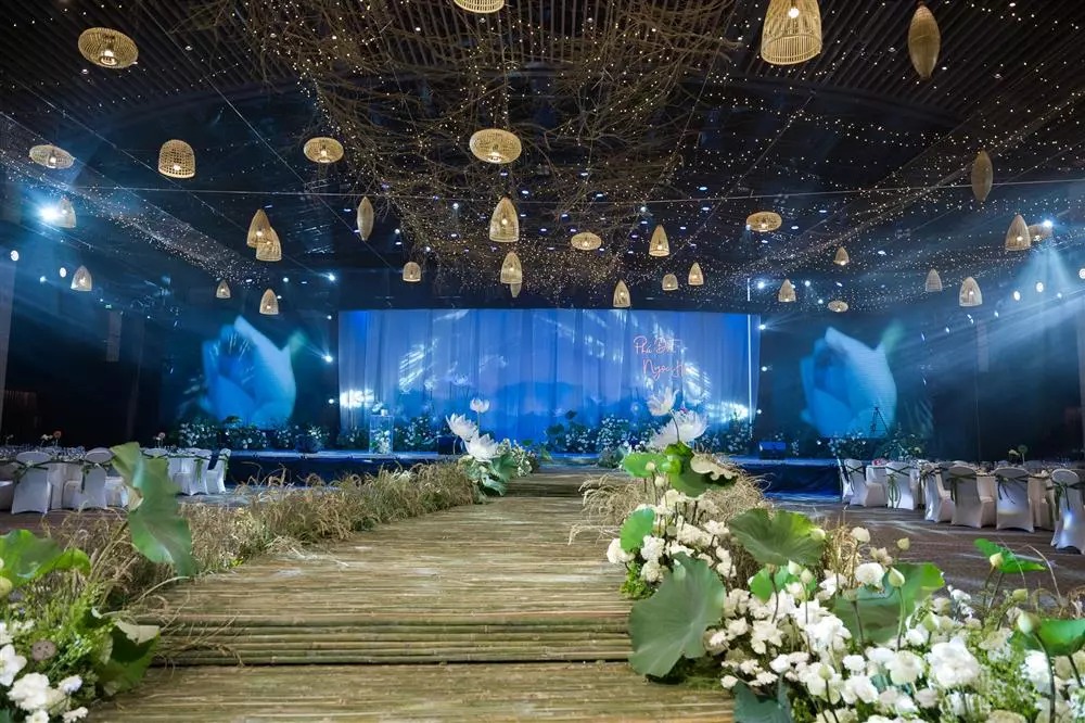 Khu vực sân khấu của không gian tiệc cưới (Ảnh: Internet)