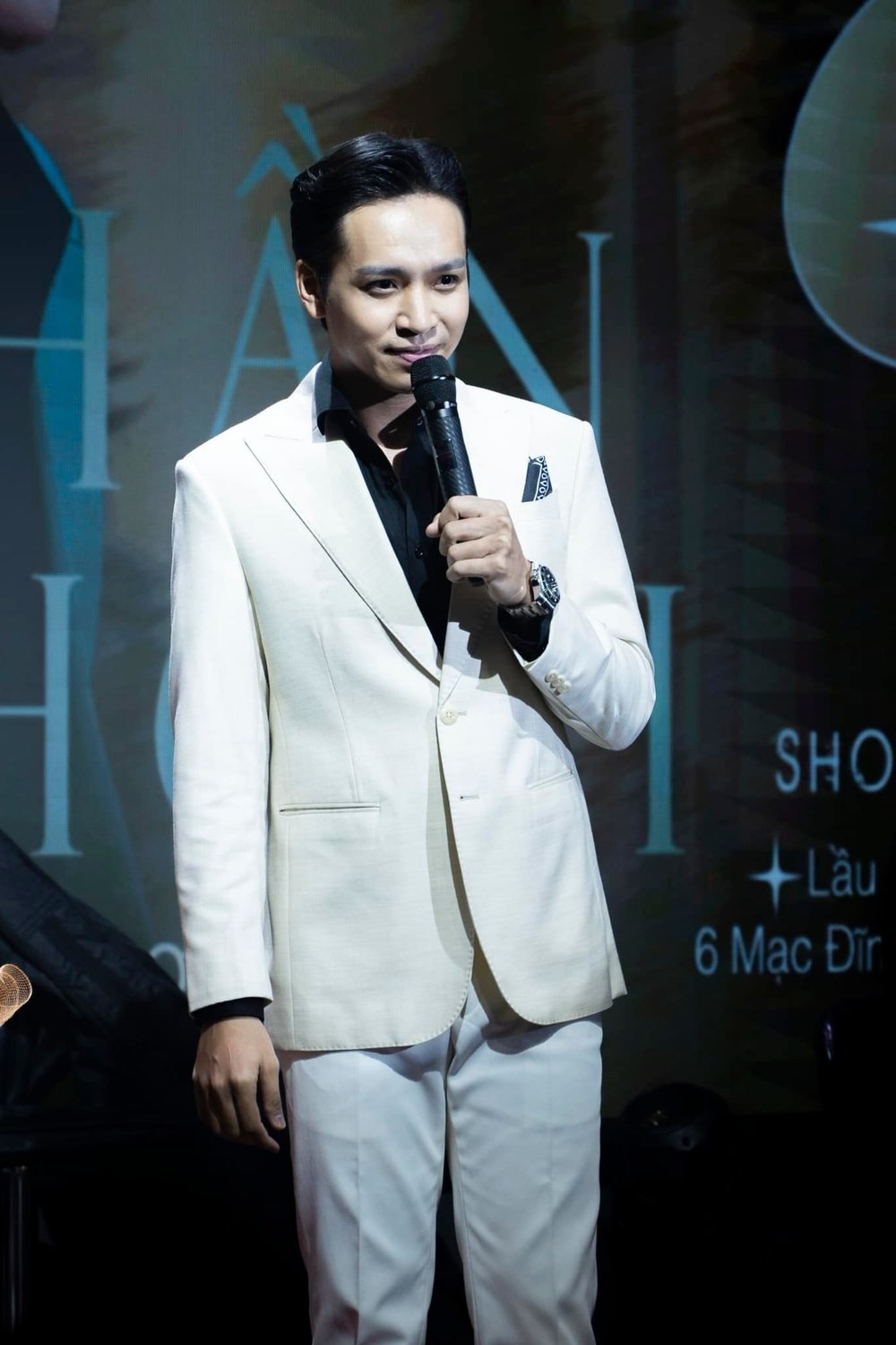 Bạch Công Khanh cho rằng, việc hát chung với Nam Em đều do BTC chương trình sắp xếp (Ảnh: BTC)