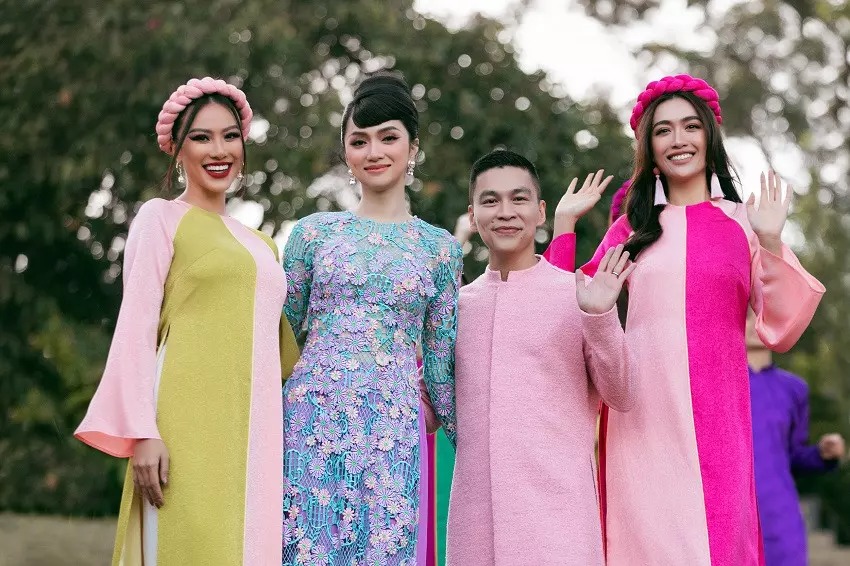 Hương Giang xuất hiện chung khung hình với Kim Duyên (Ảnh: FBNV) Hương Giang xuất hiện chung khung hình với Kim Duyên (Ảnh: FBNV)