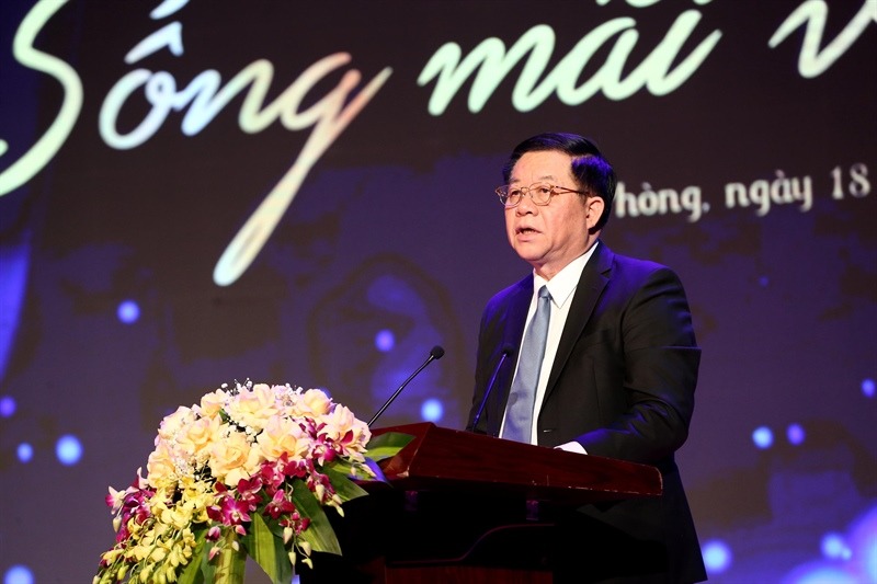 Ông Nguyễn Trọng Nghĩa - Bí thư Trung ương Đảng, Trưởng Ban Tuyên giáo Trung ương phát biểu tại buổi lễ.