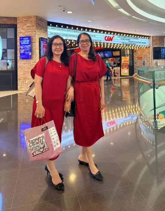 Mẹ ruột - mẹ đẻ của diễn viên Lê Phương (Ảnh: FBNV) Mẹ ruột - mẹ đẻ của diễn viên Lê Phương (Ảnh: FBNV)