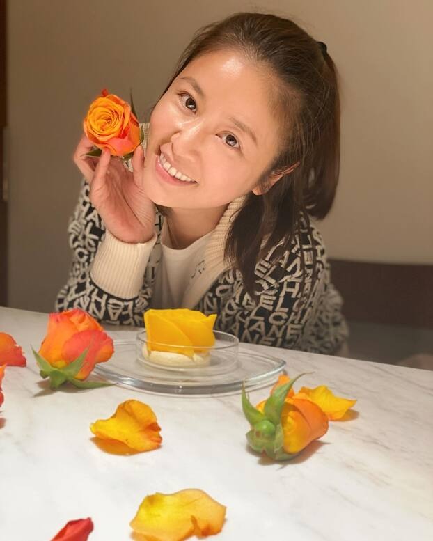 Lâm Tâm Như U50 vẫn trẻ trung đáng ngưỡng mộ nhờ 10 bí quyết đơn giản - Ảnh 3 Lâm Tâm Như U50 vẫn trẻ trung đáng ngưỡng mộ nhờ 10 bí quyết đơn giản - Ảnh 3