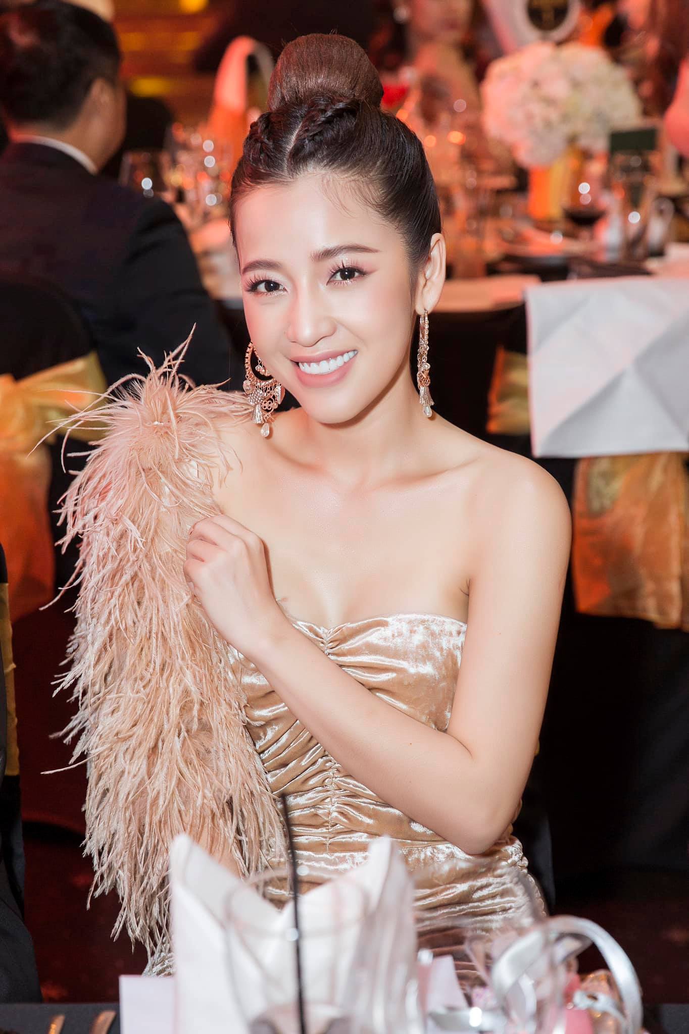 Ở độ tuổi ngoài 30, Puka vẫn trông vô cùng xinh đẹp, trẻ trung (Ảnh: FBNV)