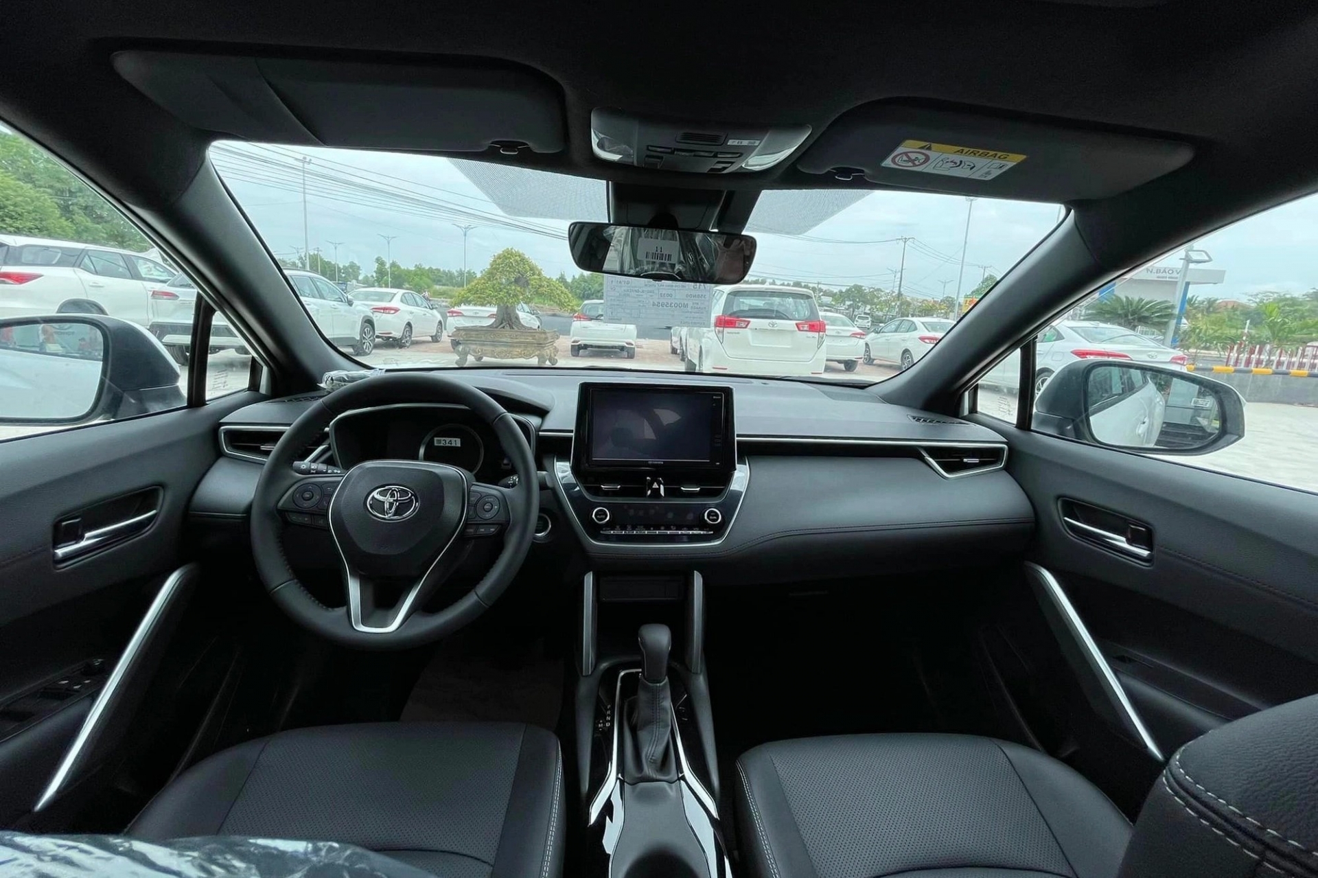 Nội thất Toyota Corolla Cross 2023 (Ảnh: Internet)