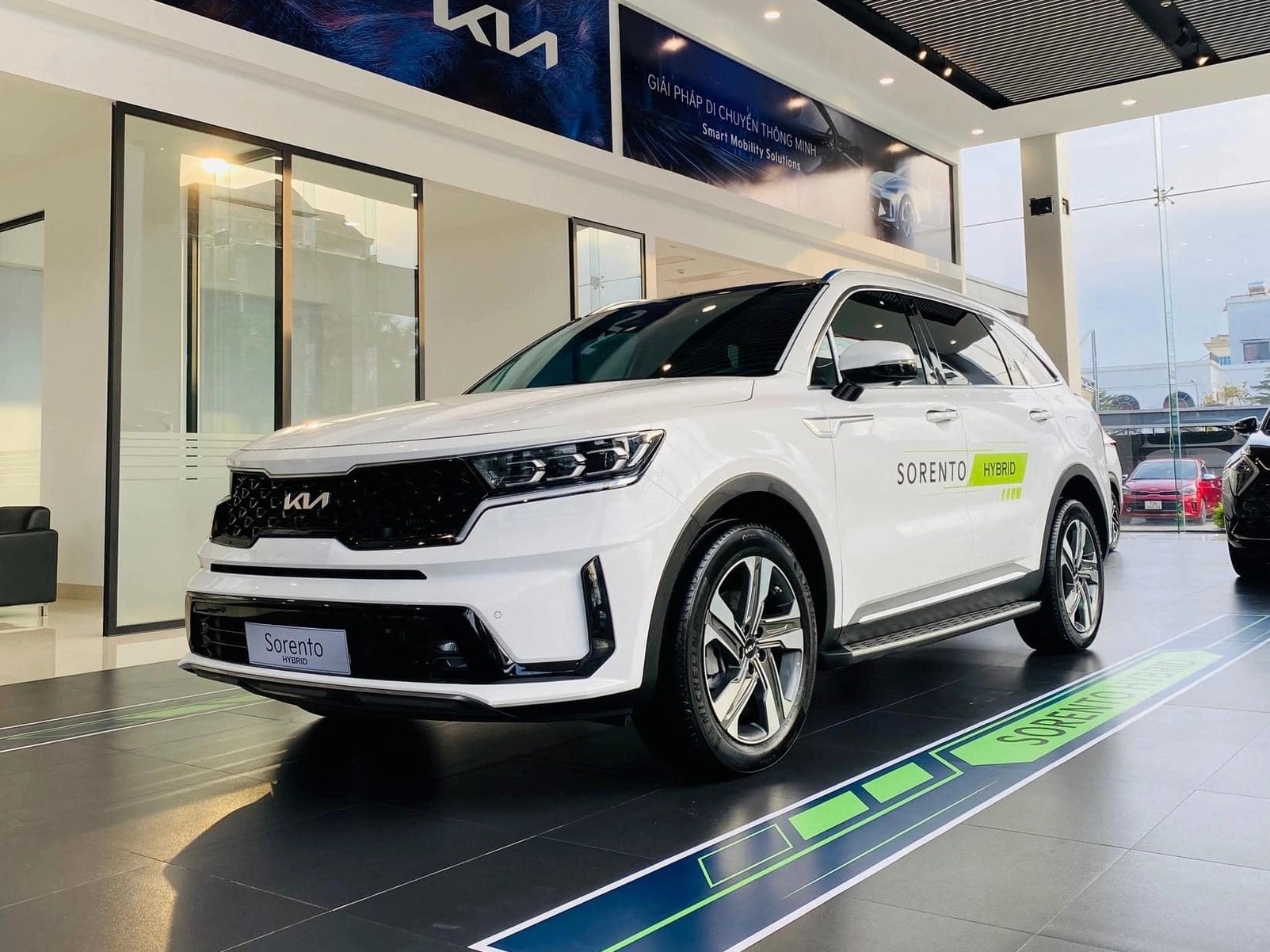 Kia Sorento hybrid về đại lý, giá bán thấp nhất 1,599 tỷ đồng  - Ảnh 1