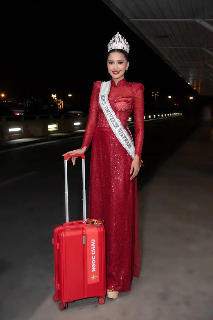 Hoa hậu Ngọc Châu tại sân bay trước giờ lên đường dự thi Miss Universe 2022 (Ảnh: BTC) Hoa hậu Ngọc Châu tại sân bay trước giờ lên đường dự thi Miss Universe 2022 (Ảnh: BTC)