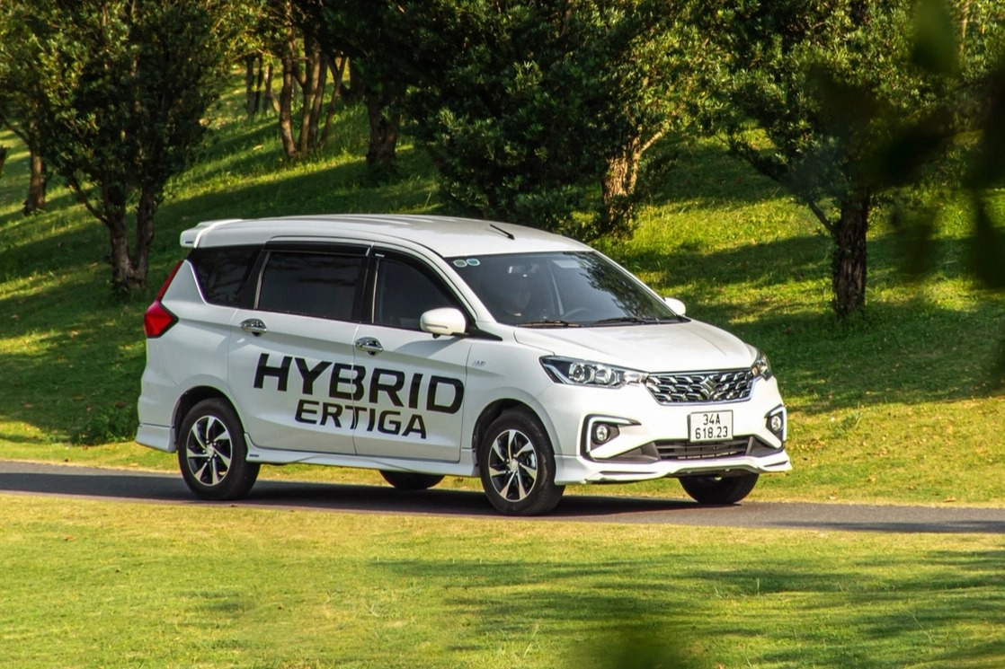 Nội, ngoại thất Suzuki Ertiga hybrid (Ảnh: Tổng hợp)