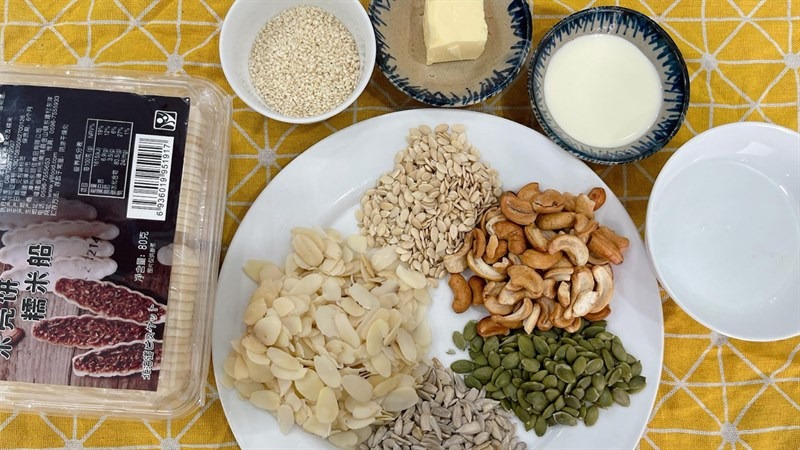 Cách làm bánh thuyền hạt bằng nồi chiên không dầu đơn giản, dễ làm - Ảnh 1 Cách làm bánh thuyền hạt bằng nồi chiên không dầu đơn giản, dễ làm - Ảnh 1