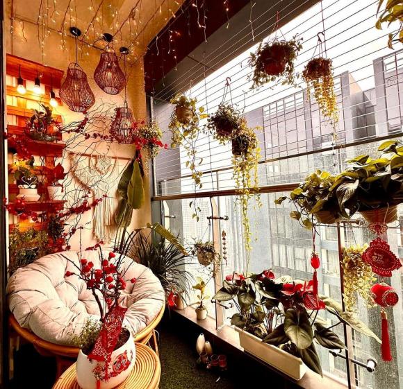 Không gian ban công nhà Phương Oanh (Ảnh: FBNV)