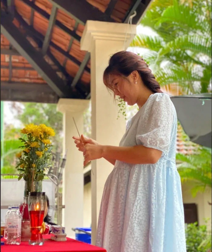 Lê Phương lộ loạt ảnh bầu vượt mặt nhưng thực tế đây chỉ là tạo hình để đóng phim (Ảnh: FBNV) Lê Phương lộ loạt ảnh bầu vượt mặt nhưng thực tế đây chỉ là tạo hình để đóng phim (Ảnh: FBNV)