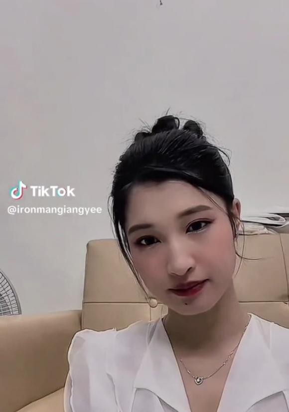 Phương Nhi gây chú ý khi tiết lộ điểm đại học (Ảnh: Chụp màn hình) Phương Nhi gây chú ý khi tiết lộ điểm đại học (Ảnh: Chụp màn hình)
