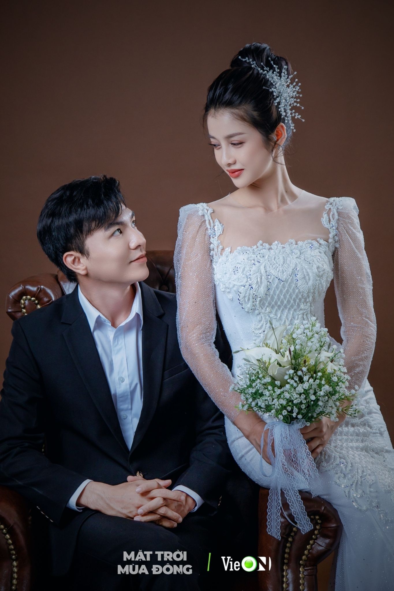 Bộ ảnh cưới của Trình Mỹ Duyên trong phim 'Mặt trời mùa đông' - Ảnh 2