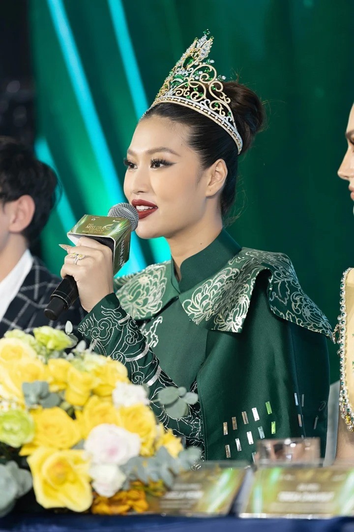 Hoa hậu Đoàn Thiên Ân có nhiều thay đổi sau khi đăng quang (Ảnh: FBNV) Hoa hậu Đoàn Thiên Ân có nhiều thay đổi sau khi đăng quang (Ảnh: FBNV)