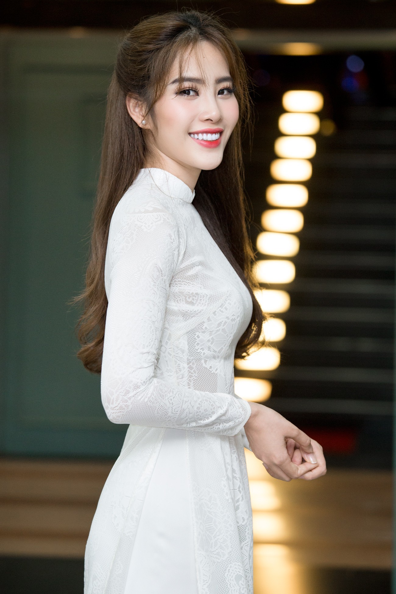 Nam Em tài sắc nhưng chuyện đời tư của cô dính phải những ồn ào (Ảnh: FBNV)