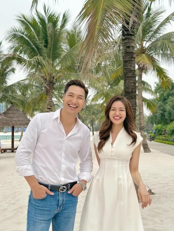 Mạnh Trường - Thùy Anh đóng cặp trong phim 'Đừng nói khi yêu' (Ảnh: FBNV) Mạnh Trường - Thùy Anh đóng cặp trong phim 'Đừng nói khi yêu' (Ảnh: FBNV)