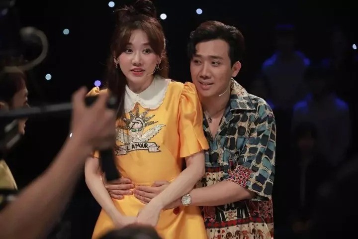 Trấn Thành - Hari Won từng đảm nhận vị trí BGK trong 'Siêu tài năng nhí' suốt 3 mùa (Ảnh: FBNV)