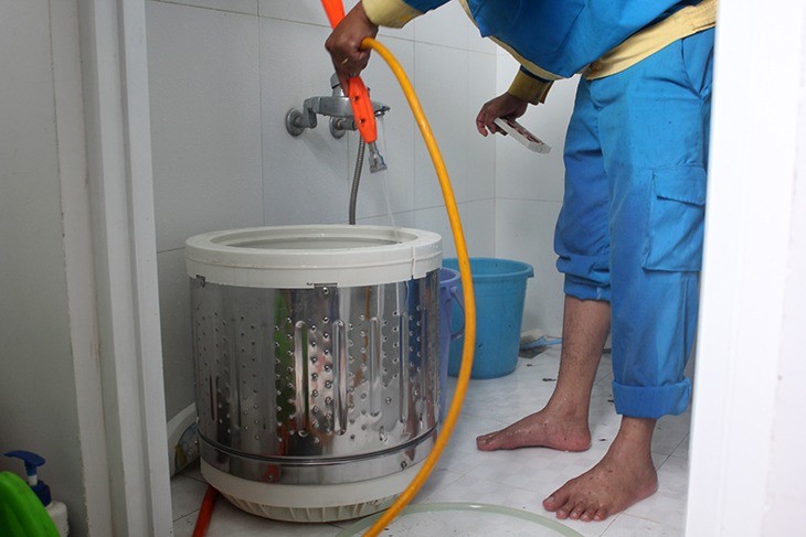 5 bước vệ sinh máy giặt cửa trên nhanh, đơn giản ngay tại nhà - Ảnh 4
