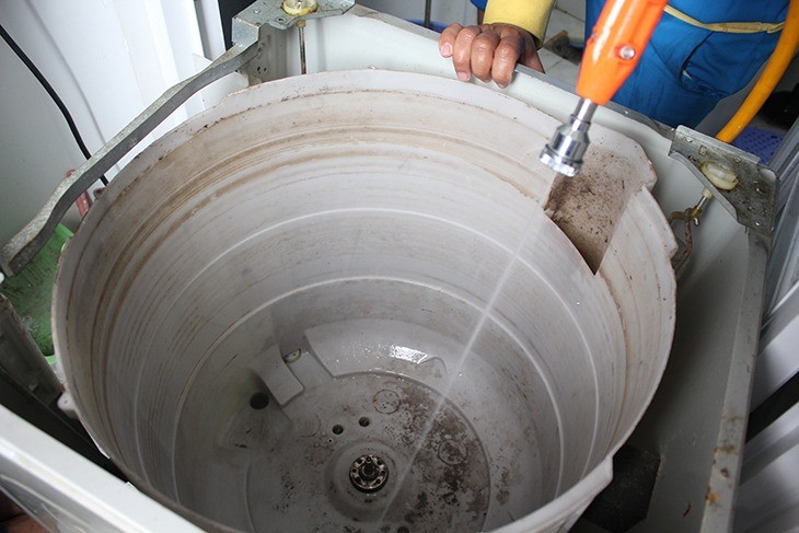 5 bước vệ sinh máy giặt cửa trên nhanh, đơn giản ngay tại nhà - Ảnh 5