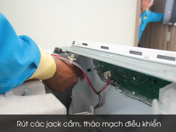 5 bước vệ sinh máy giặt lồng đứng nhanh, đơn giản ngay tại nhà 4 5 bước vệ sinh máy giặt lồng đứng nhanh, đơn giản ngay tại nhà 4