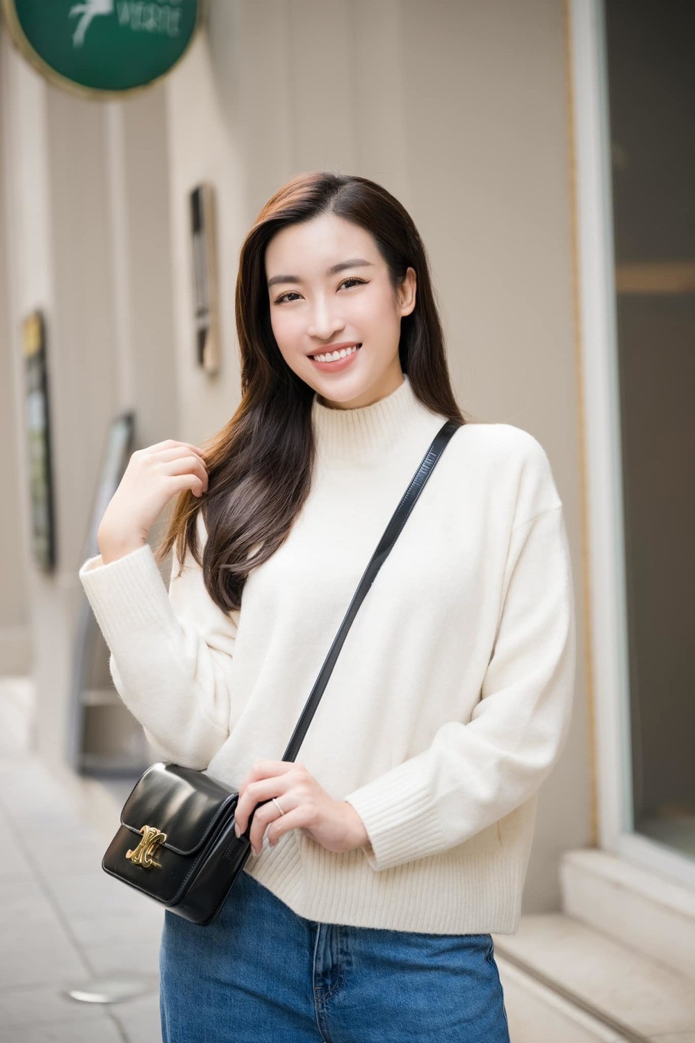 Đỗ Mỹ Linh chăm diện lại đồ cũ sau khi làm dâu chốn hào môn 8 Đỗ Mỹ Linh chăm diện lại đồ cũ sau khi làm dâu chốn hào môn 8