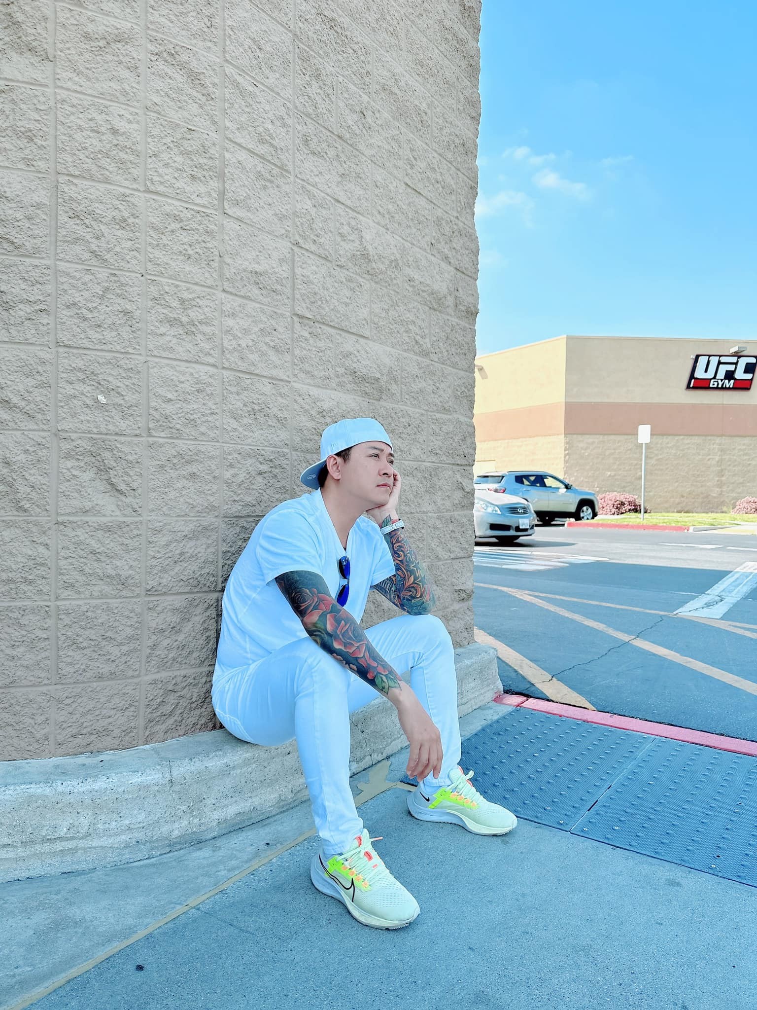 Cách đây ít hôm, Tuấn Hưng vừa có chuyến đi lưu diễn ở Mỹ (Ảnh: FBNV)