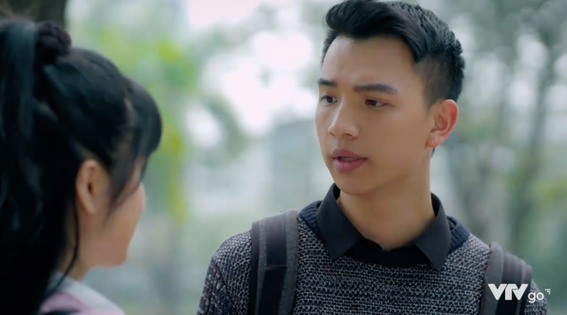 Những phân cảnh của Việt Hoàng trong phim 'Cuộc đời vẫn đẹp sao' (Ảnh: Chụp màn hình) Những phân cảnh của Việt Hoàng trong phim 'Cuộc đời vẫn đẹp sao' (Ảnh: Chụp màn hình)